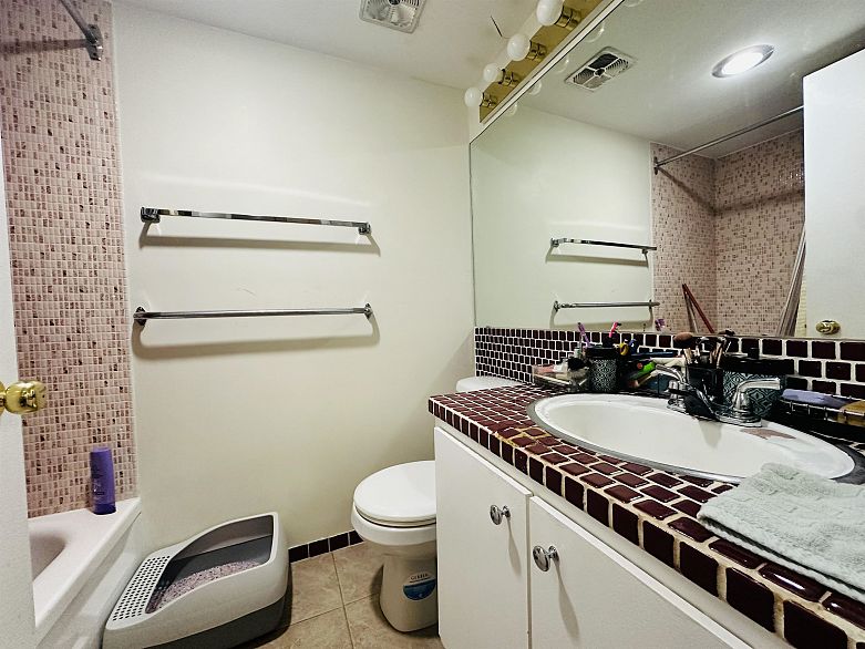 1002 1251 Cardero Street