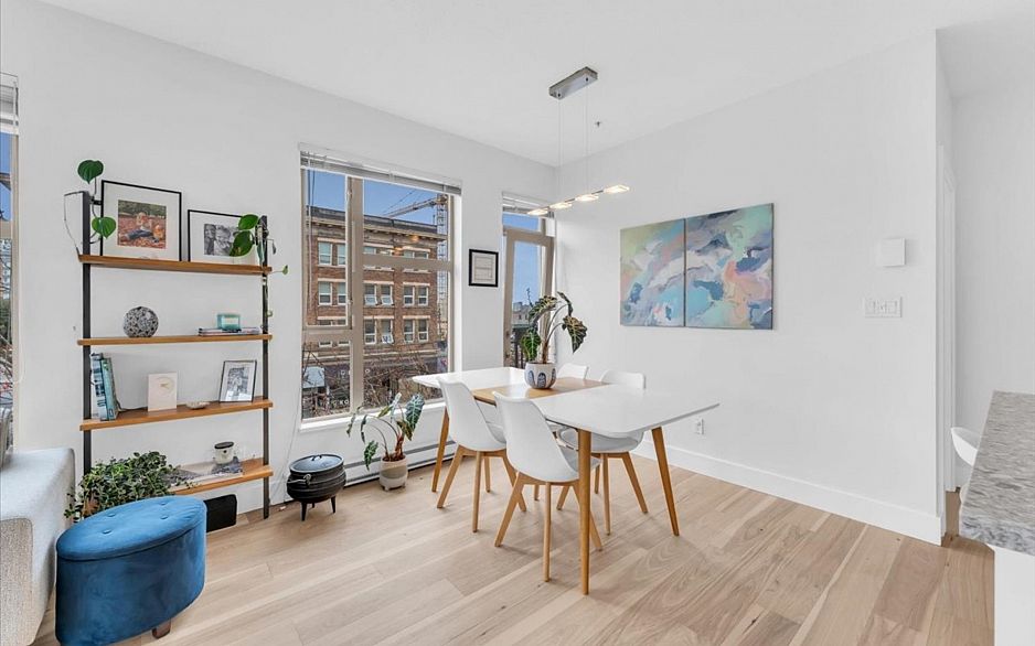 304 205 E 10th Avenue