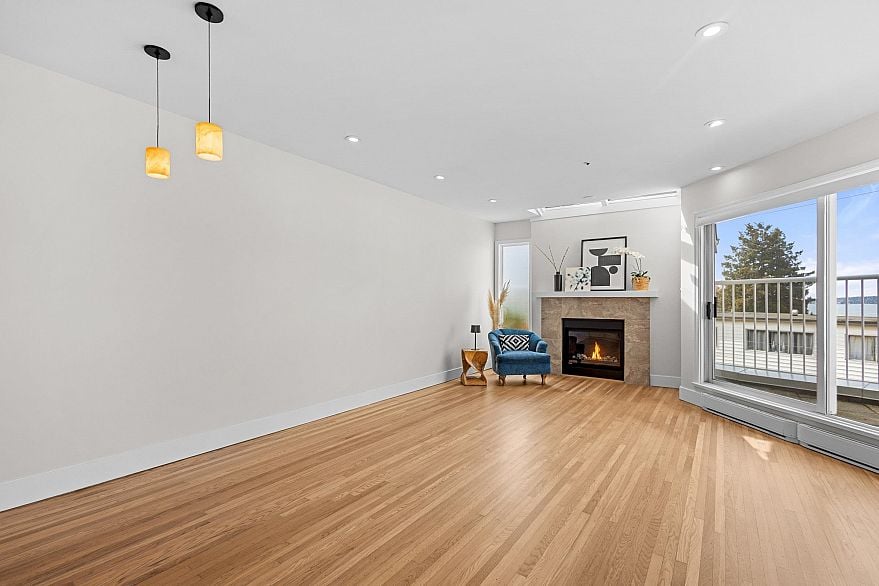 302 2215 Mcgill Street