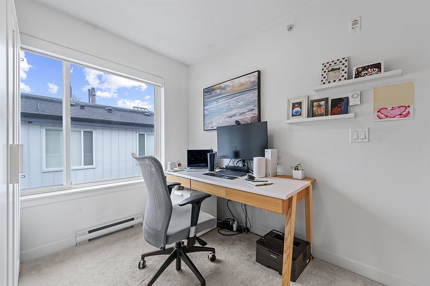 216 455 E 16th Avenue