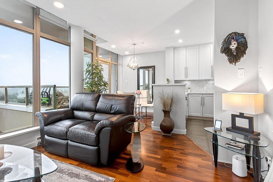 1904 1277 Nelson Street