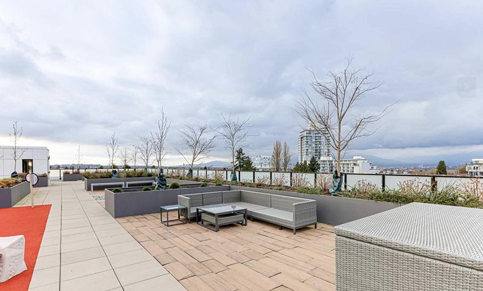 206 4933 Clarendon Street