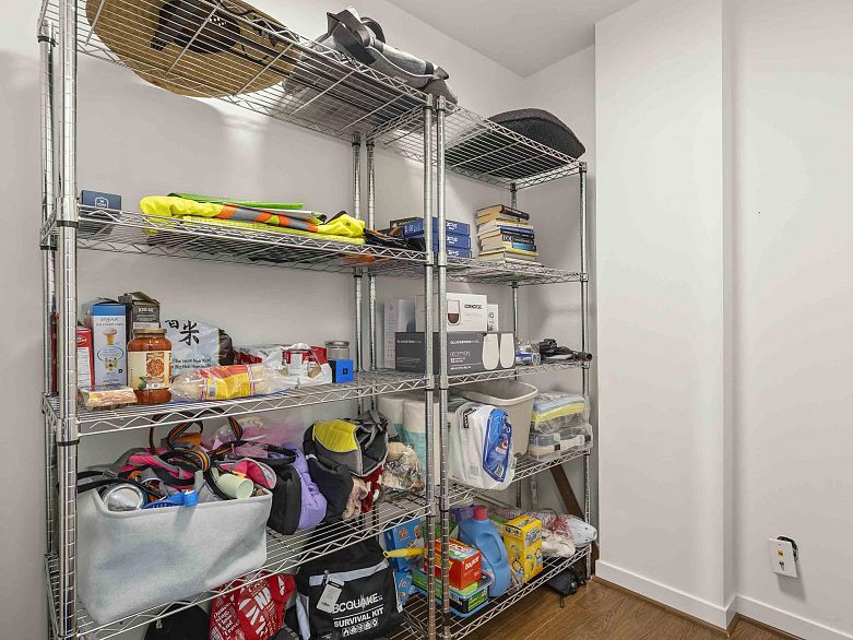 1206 2770 Sophia Street