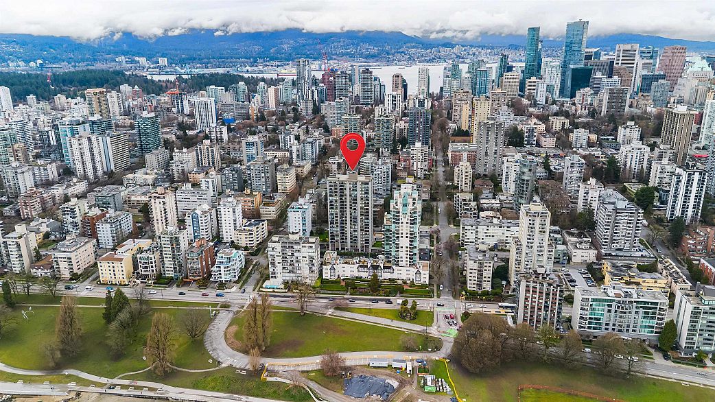 1702 1330 Harwood Street