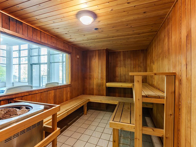 306 1328 W Pender Street