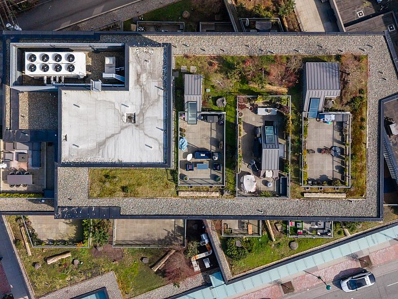 802 210 E 5th Avenue