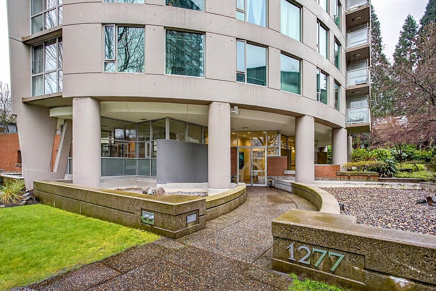 1904 1277 Nelson Street