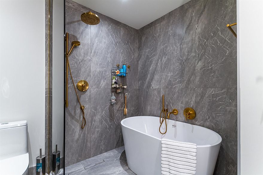 B 7061 Cypress Street