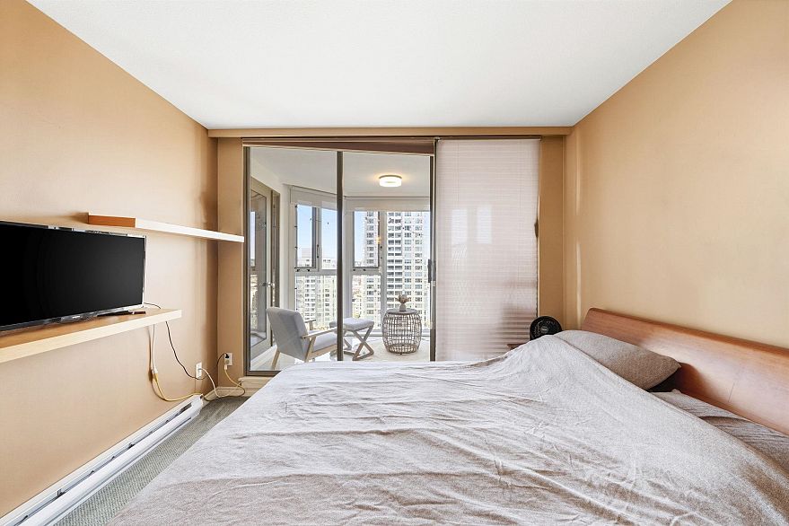 1209 888 Pacific Street