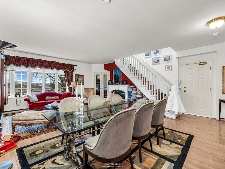 302 1311 Beach Avenue