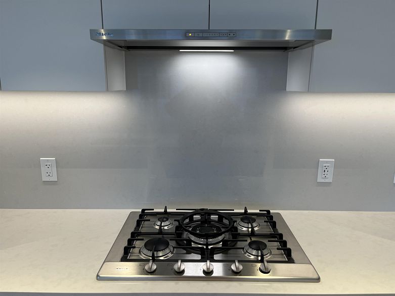 603 485 W 42nd Avenue