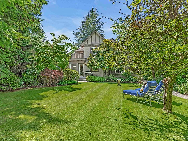 6362 Churchill Street