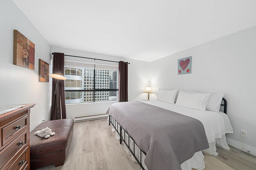 1403 1060 Alberni Street