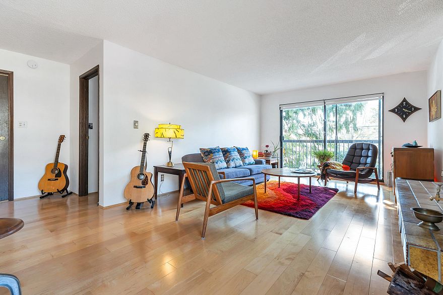 204 1515 E 5th Avenue