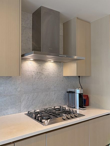 886 87 Nelson Street