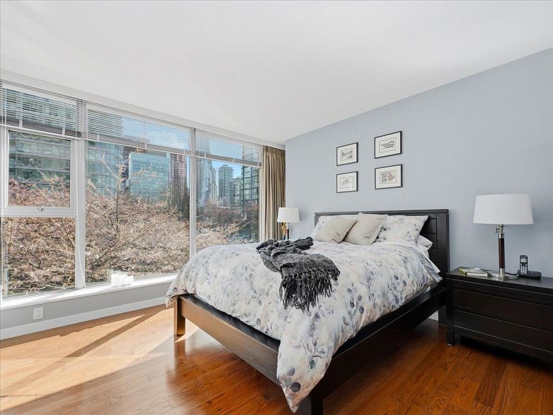 202 1790 Bayshore Drive