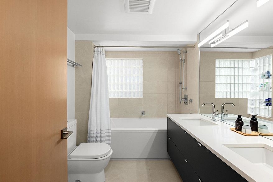 201 2238 W 2nd Avenue