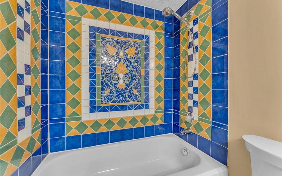 104 1641 Woodland Drive