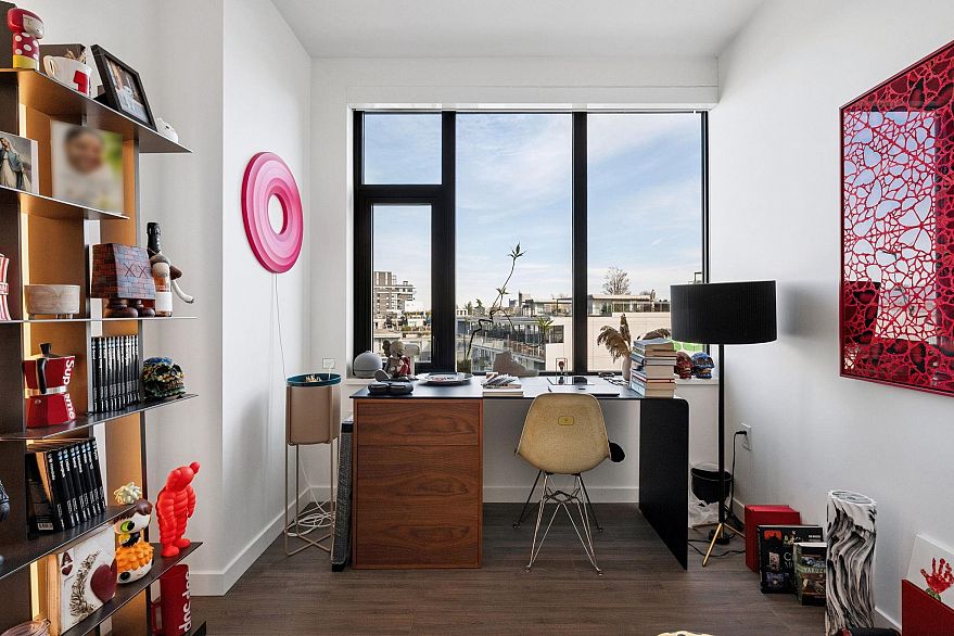 802 210 E 5th Avenue