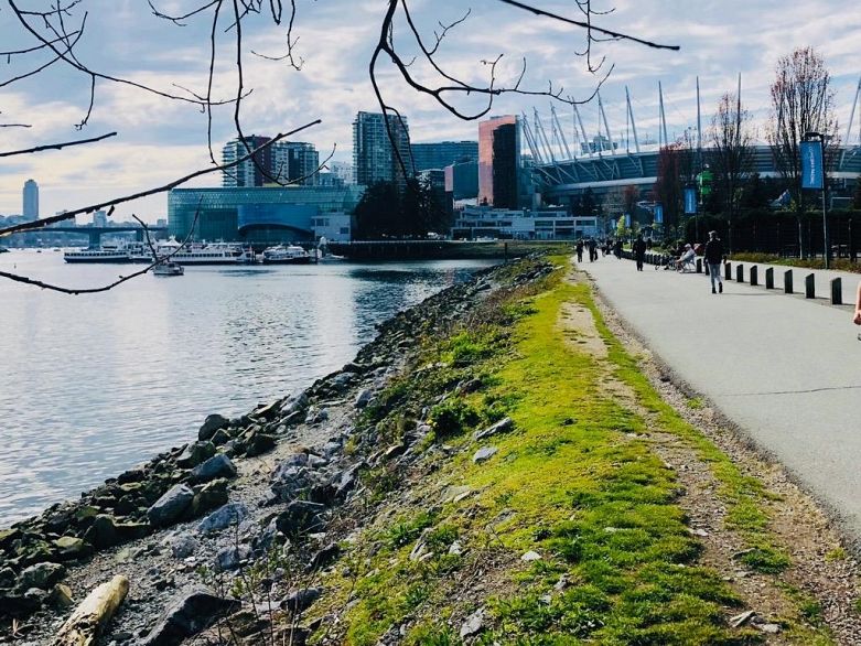 253 108 W 1st Avenue