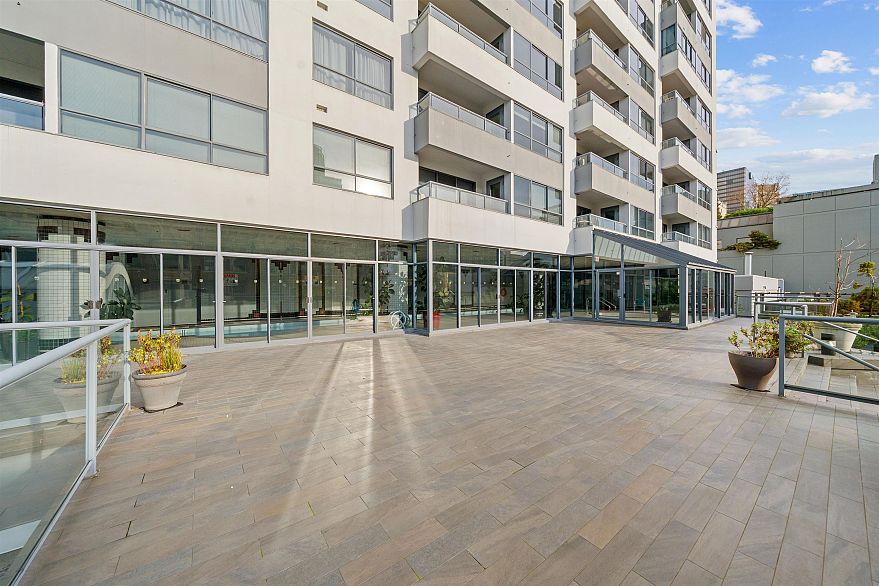 1403 1060 Alberni Street