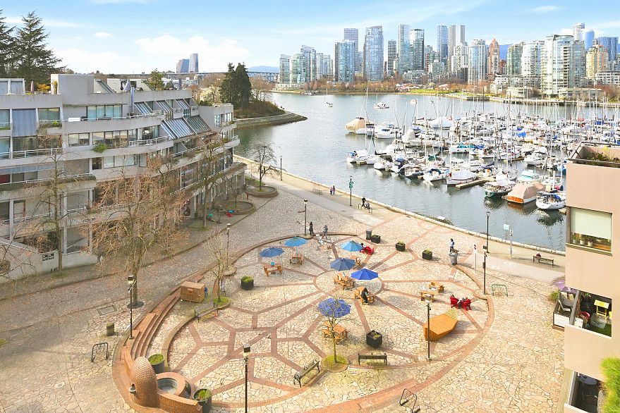 533 666 Leg In Boot Square