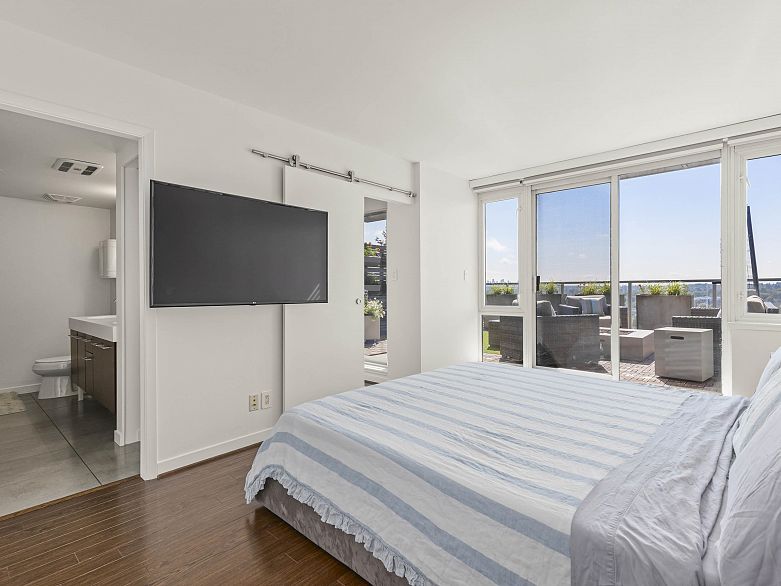 1206 2770 Sophia Street