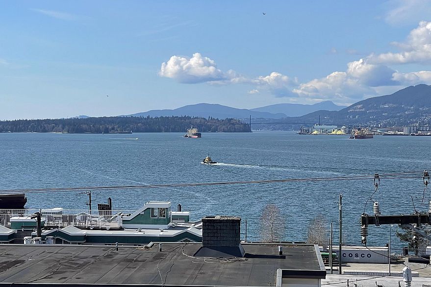 302 2215 Mcgill Street