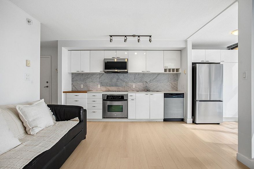 2209 602 Citadel Parade