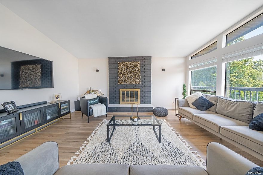 2131 Fraserview Drive
