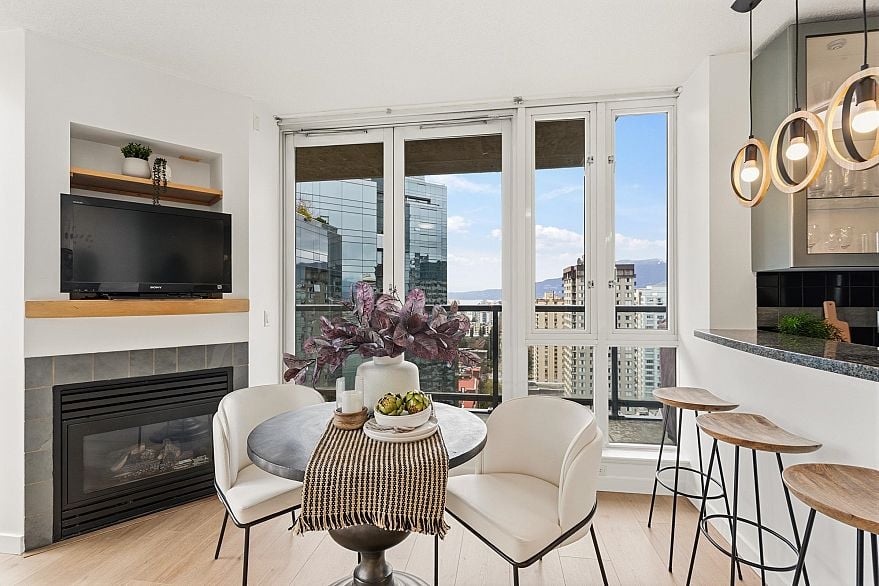 3005 1068 Hornby Street