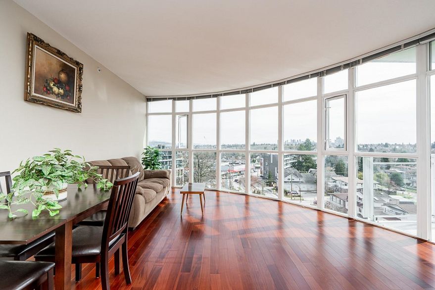 952 1483 E King Edward Avenue