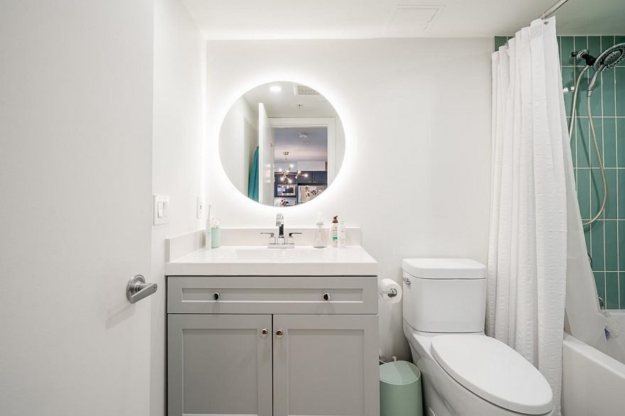 1008 1723 Alberni Street