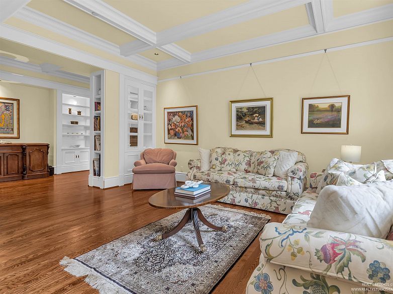 6362 Churchill Street