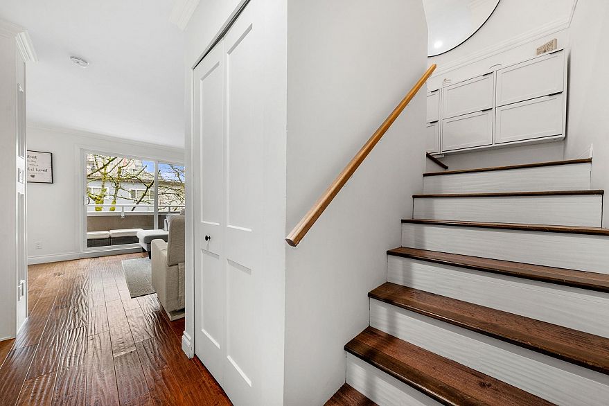 202 1106 W 11th Avenue