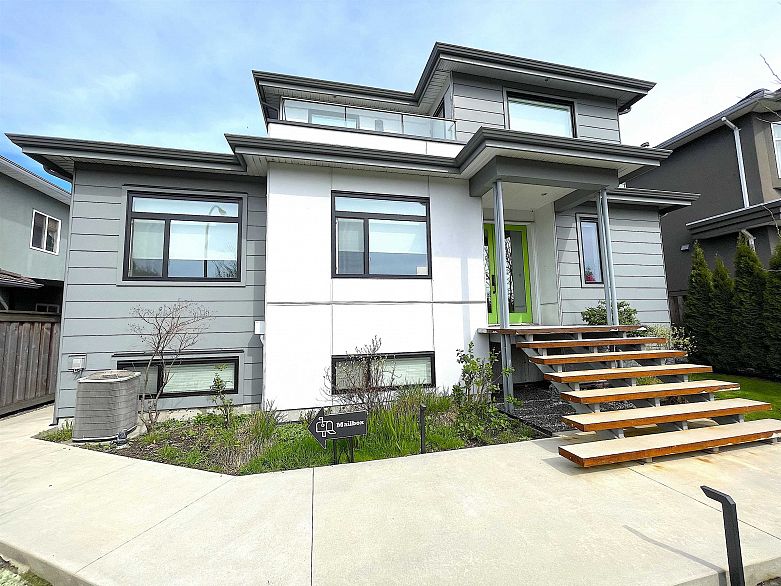 1633 SE Marine Drive