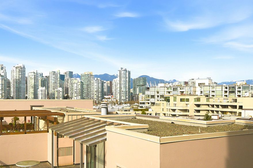 533 666 Leg In Boot Square