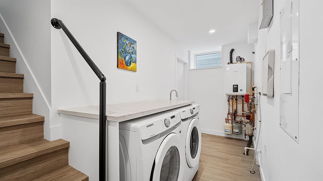 225 E 57th Avenue