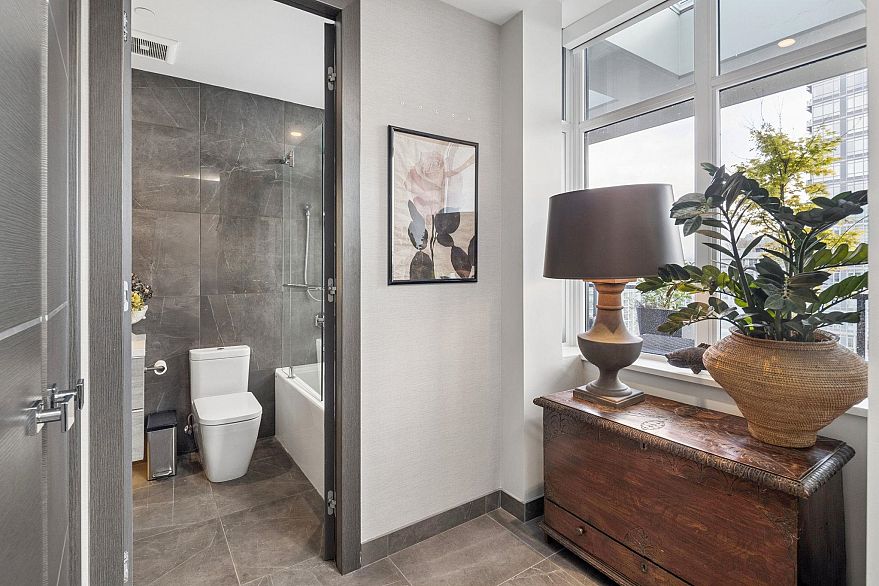 1202 1788 Ontario Street