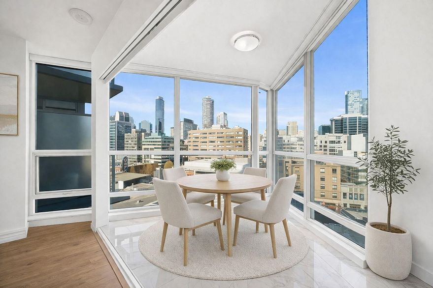 910 833 Seymour Street