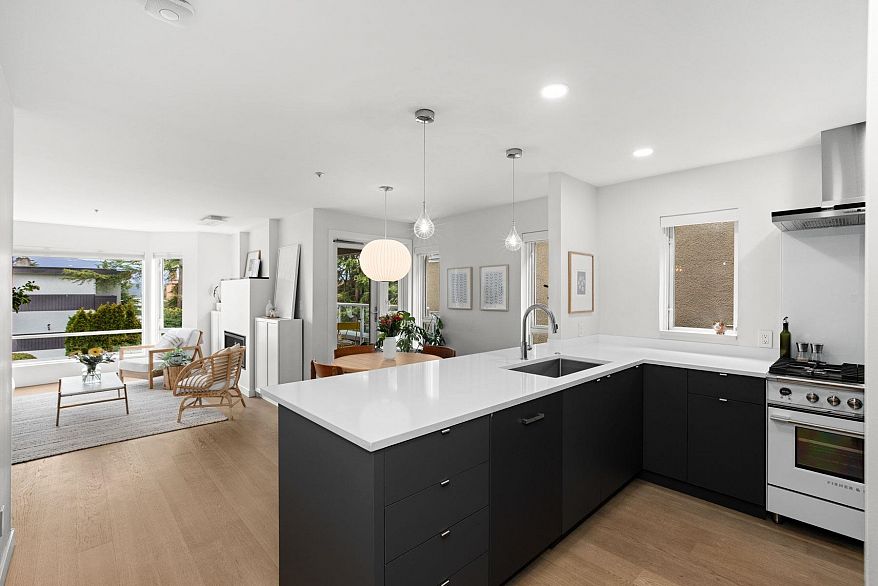 201 2238 W 2nd Avenue