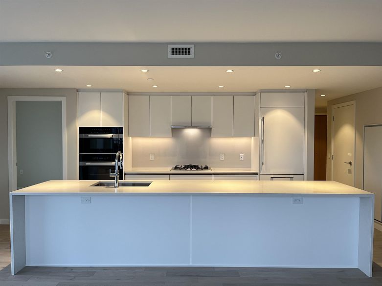 603 485 W 42nd Avenue