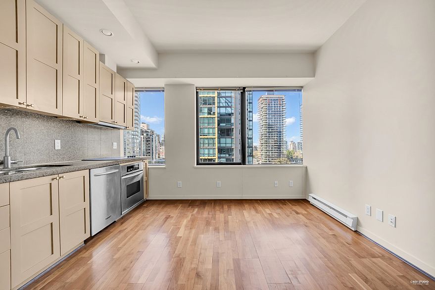 1113 1333 W Georgia Street