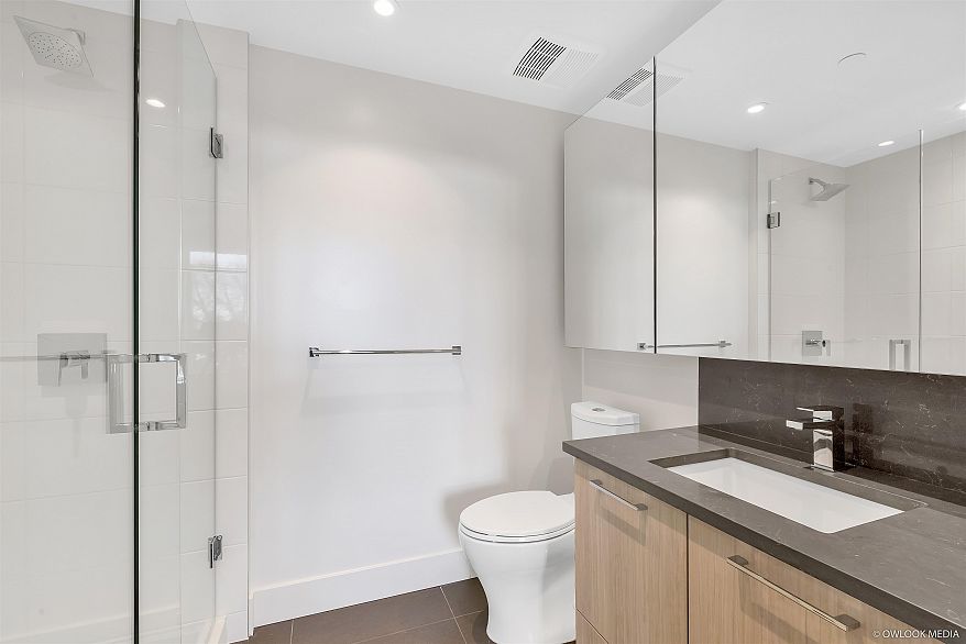 3559 E Kent Avenue North