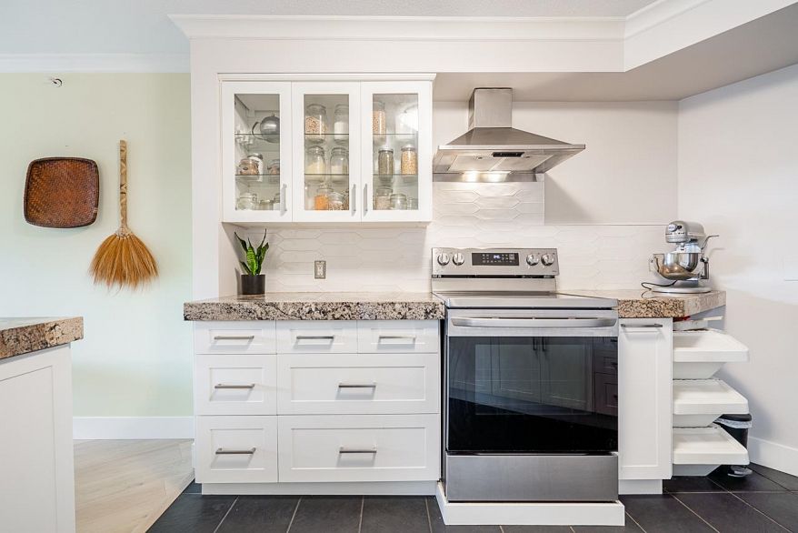 111 1236 W 8th Avenue