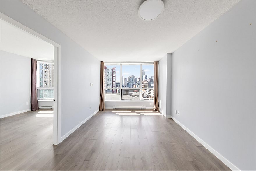 907 833 Seymour Street