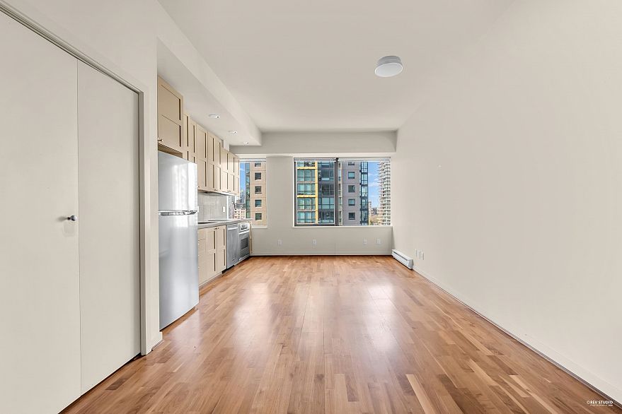 1113 1333 W Georgia Street