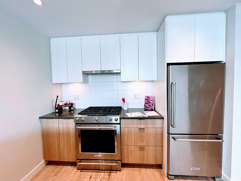 1205 3430 E Kent Avenue South