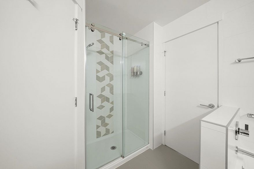 401 4171 Cambie Street