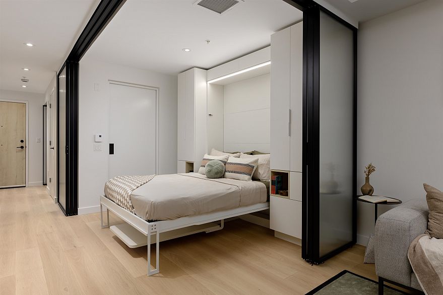 406 2471 Saint George Street